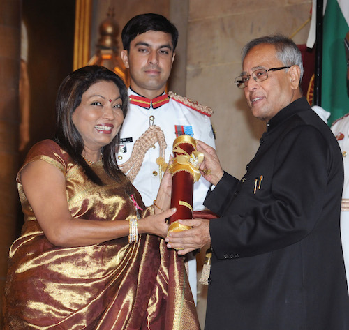 The President, Shri Pranab Mukherjee presenting the Padma Shri Award to Smt. Kalpana Saroj, at an Investiture Ceremony-II, at Rashtrapati Bhavan, in New Delhi on April 20, 2013.