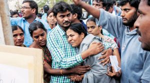 hcusu_rohiths-mother-radhika-at-the-university-of-hyderabad