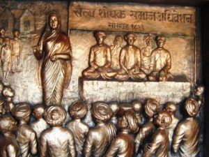 savitribai_phule2